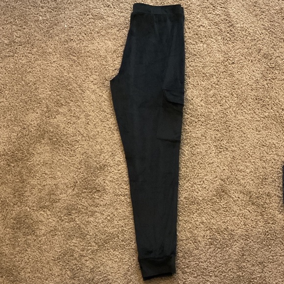 Steve Madden Black Women's Cargo Jogger Pants - Picture 5 of 9